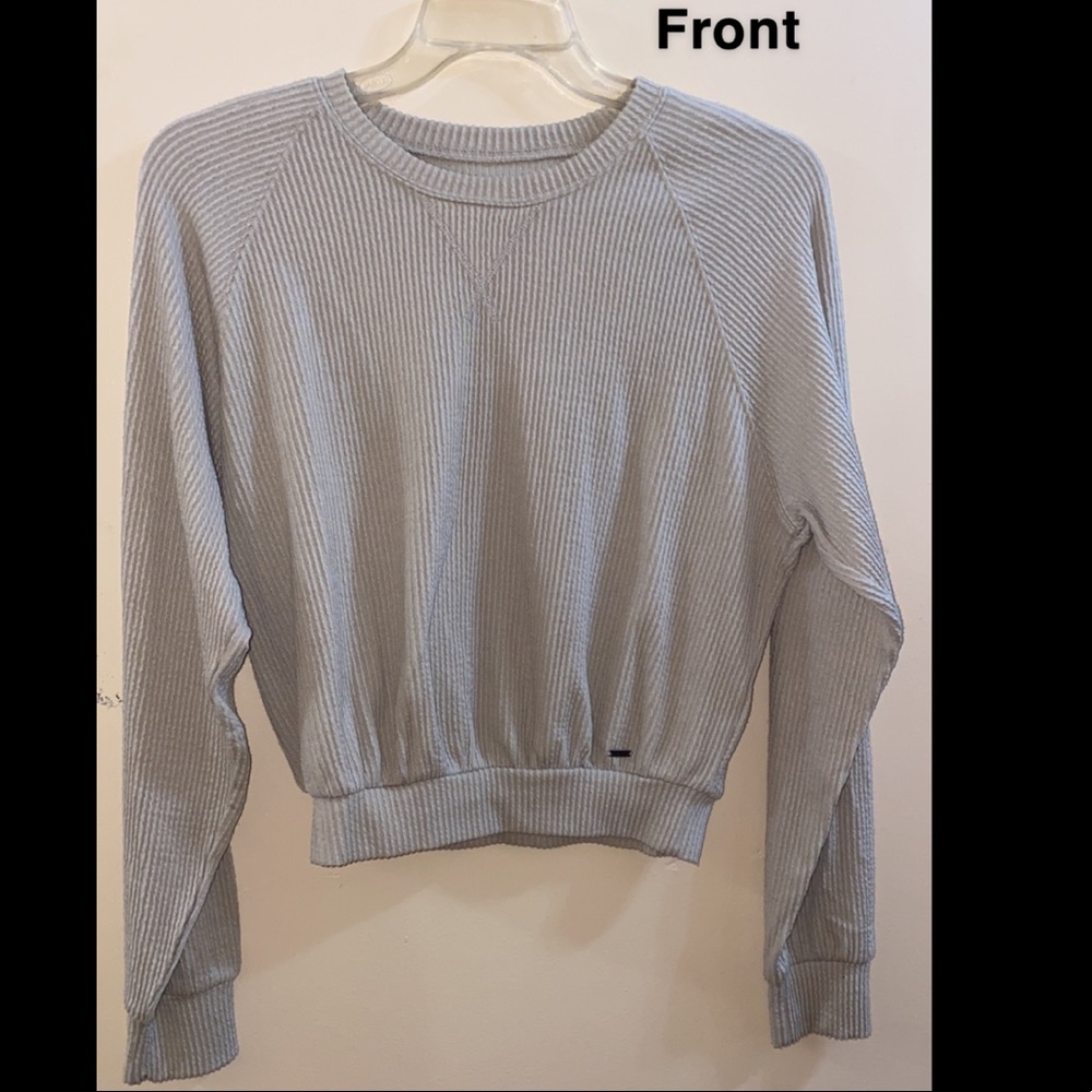 Hollister boyfriend t-shirt crewneck sweater
